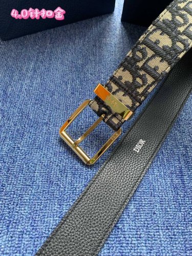 40mm Dior Oblique Jacquard Style A belt that combines elegance and style. The bl