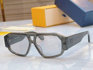 Louis Vuitto* New Sunglasses, Model: Z2870W, Size: 58 14-145 DDD