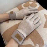 Ugg2025 Wool gloves are worth comparing with similar products of different quali