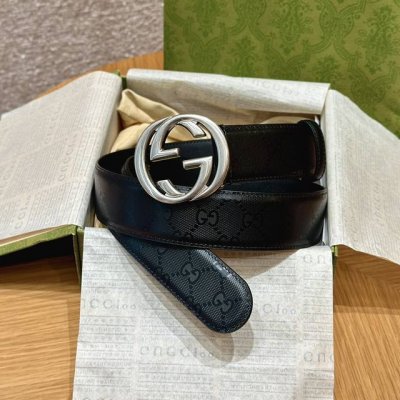 Special Men's Belt Interlocking Double G Buckle Belt, made of exquisite leather