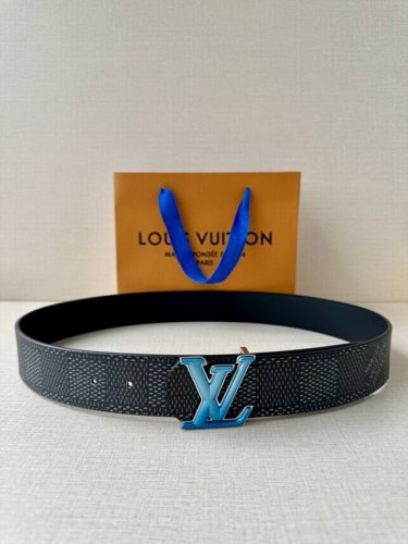 4.0 Wide Lv Dimension reversible belt brightens up everyday style with subtle st
