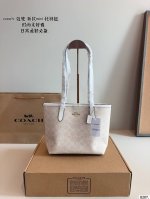 with gift box Coach shopping bag A very popular Coach shopping bag classic styl