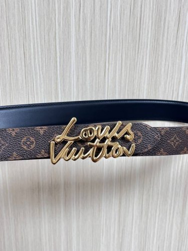 New for the season, this belt is crafted from luxurious calfskin and Monogram ca