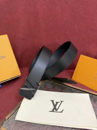 Lv Dimension 4.0 reversible belt introduces classic style to a fresh design. The - Click Image to Close