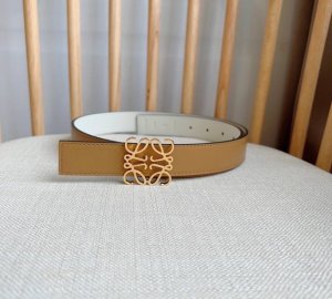 Loewe latest style belt width: 2.8cm Made of smooth cowhide double-sided belt wi
