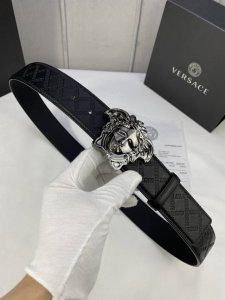 Width 4.0 Cm Versace This Soft, Soft-Textured Belt Features A Gold And Silver 3D