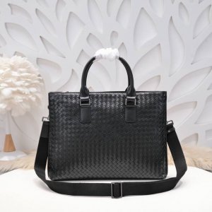 Bv - The latest men's briefcase. Original quality. Made with premium waxed cowhi