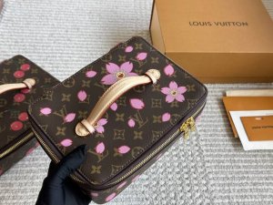 With boxSize:23*17Cm ~Business trip! Travel! Super convenient! All cosmetics can