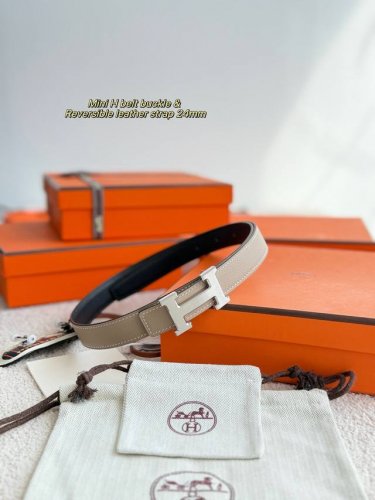 Classic Mini H belt with premium hardware and imported Epsom leather, 24mm width