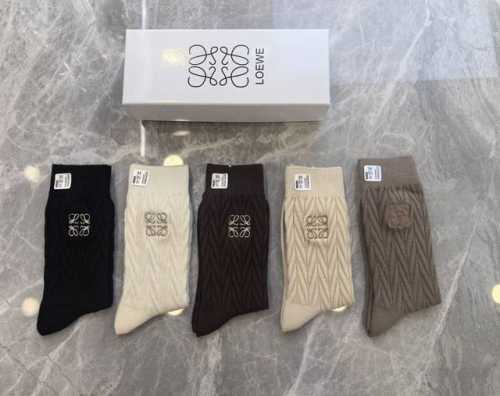 Special Packaging Loewe New Cashmere Mid-Length Slouch Socks! Five pairs per box