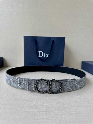 Width 3.5Cm This 35Mm Double-Sided Belt Combines Elegance With Modernity. Double