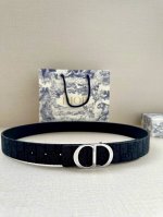 Width 3.5 Cm Dior's reversible belts are available in a variety of styles and ma