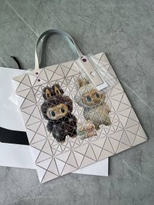 Original single running volume Issey Miyake Labu co-branded shopping bag new tr