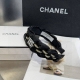 Comes with packaging box Chanel's latest popular wide headband, super beautiful!
