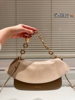 Original version of the first layer of cowhide Loewe's new Puzzle and Ola Ola's