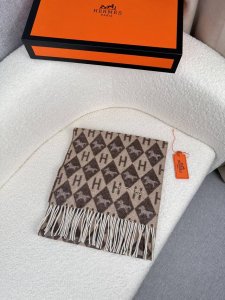 H's shop. Men's embroidered cashmere scarf - highly recommended! A rare high-end