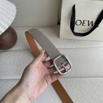 Special Loewe new soft grain leather belt, round buckle, 3.2cm wide, five-hole a