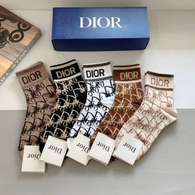 5 pairs per box with packaging Dior new letter ribbed mid-calf socks! Hot-selli