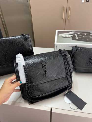 MediumYsl Niki messenger bag is simply irresistible, super elegant and high-end,