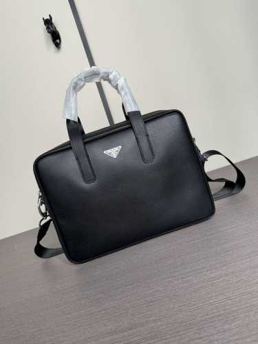 The latest hot item from a top-tier counter, this Prada, fully imported, top-gra