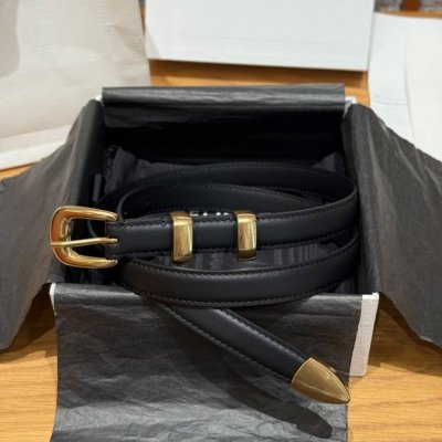 Arc de Triomphe Women's Belt This belt is made of cow leather. The bottom is ma