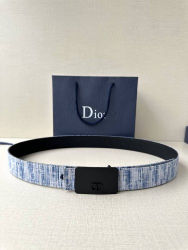 Width 3.5cm Dior's stainless steel metal belt buckle is a new product in the spr