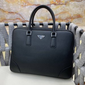 Prada - Prada's latest men's briefcase is made of calfskin leather, which is sof