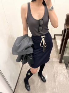 comes with packaging DDD. 2 pairs per box. Gucci is a super hit! Celebrity calf