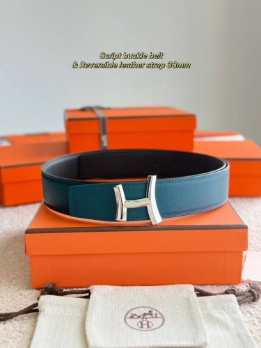 Script features premium hardware with imported Epsom leather in black and Prussi