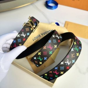 Burberry Burberry high-end fabrics are as smooth as jade silk. New products for