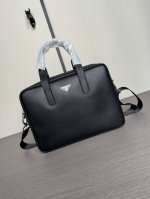 The latest hot item from a top-tier counter, this Prada, fully imported, top-gra