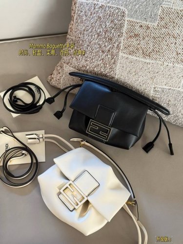 Upgraded version with box Size: 16*13Cm Little launched the latest series Mama B