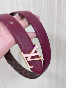 Flowergram Reversible Belt: This belt combines Monogram canvas and Monogram embo