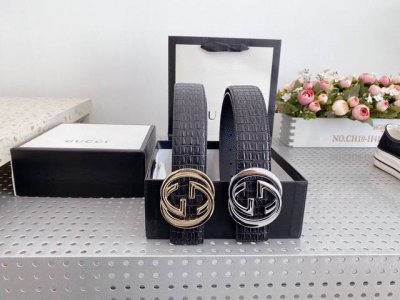 Gucci's 3.8-inch wide, popular belt in a full gift box. Whether it's the high-en