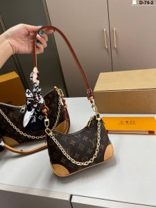 Small chip version Lv latest croissant bag Vintage classic shoulder bag single s