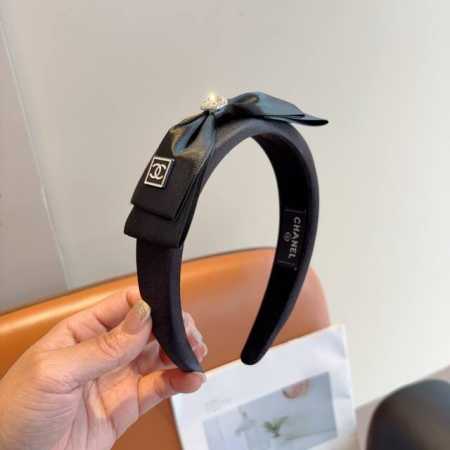 with packaging Chanel Chanel new satin small angled headband, retro headband, po - Click Image to Close