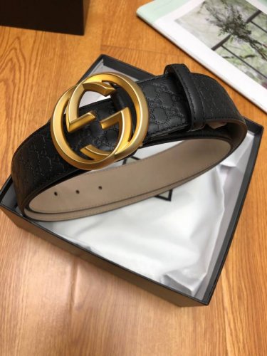 Full set of boutique gift box packaging delivered. Gucci: Original single-layer