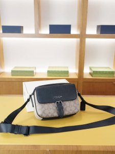 Coach official website synchronized high-end crossbody shoulder bag, a timeless