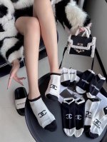 Special Chanel Chanel new women's socks, a box of five pairs of pure cotton mate