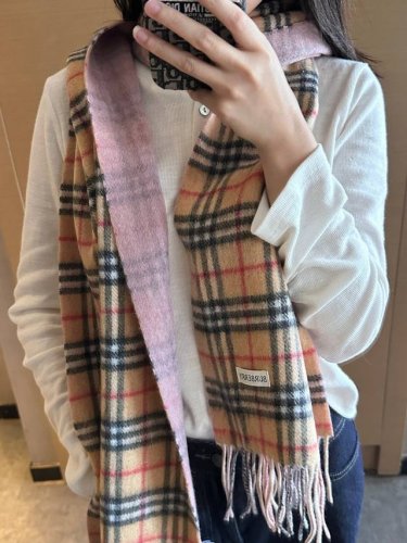 Burberry British Style Classic Reversible Scarf, HK Export Overstock. This is tr