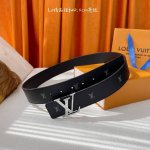 This Lv Initiales Blason 40mm reversible belt embodies Creative Director Pharrel