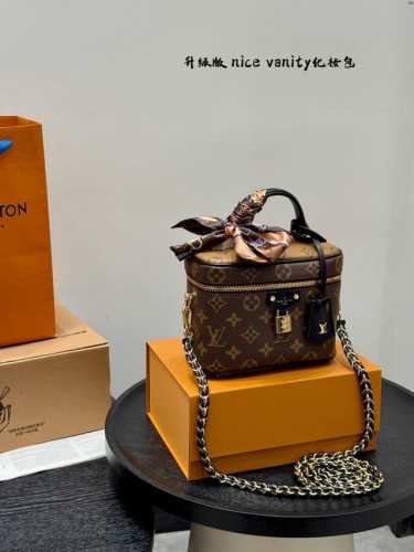 Gift box packagingUpgraded version!Lv Nice Vanity cosmetic bag has a wider botto