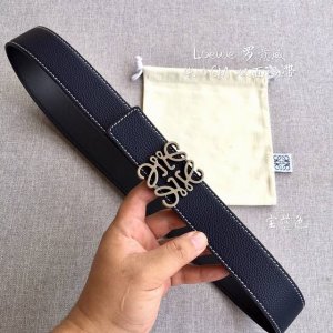 Pra*Da Prada's new autumn and winter products are on sale! High-end denim, versa