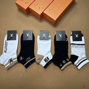 New Louis Vuitton socks, box of five, made of pure cotton, soft and comfortable,