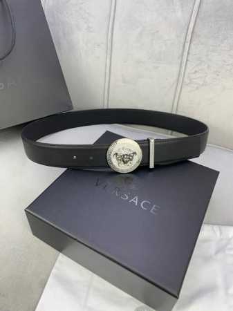 Width 4.0Cm This Versace belt is made of soft cowhide leather and is exquisitely - Click Image to Close