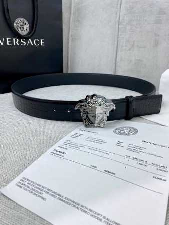 Width 4.0 Cm Versace This Crocodile-Patterned Leather Belt Features The Iconic V - Click Image to Close