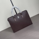 The latest hot-selling Lv briefcase from the top-tier counter, high-end, and fie