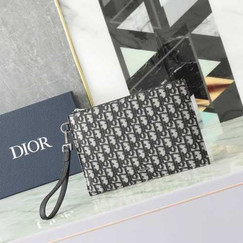 A5 Clutch Beige and black Oblique print fabric P10,000 Reference: 2Esca490Yse_H0