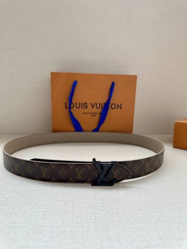 3.0 Width The Lv Flowergram Round Double-Sided Belt Reinterprets Louis Vuitton's