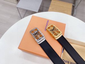 Louis Vuitton's new automatic strap breaks with tradition. Can you tell it's au